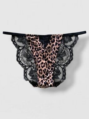 Victoria’s Secret Cheeky Panties Medium New